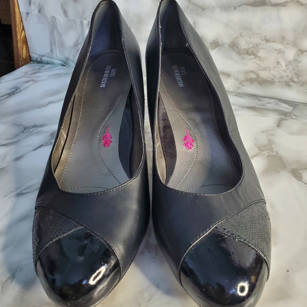 Shoe - Picture 5 of 8